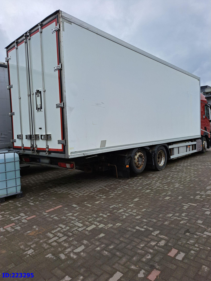 RENAULT T 6x2 Euro 6 Refrigerated + Carrier Supra - Рефрижератор: фото 5 RENAULT T 6x2 Euro 6 Refrigerated + Carrier Supra - Рефрижератор: фото 5