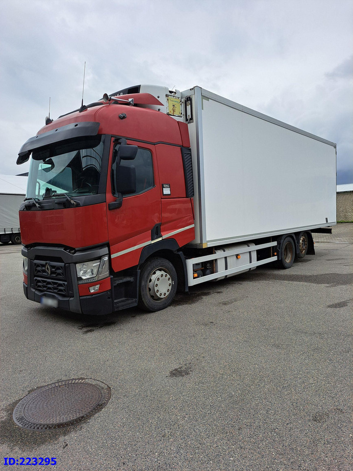 RENAULT T 6x2 Euro 6 Refrigerated + Carrier Supra - Рефрижератор: фото 1 RENAULT T 6x2 Euro 6 Refrigerated + Carrier Supra - Рефрижератор: фото 1