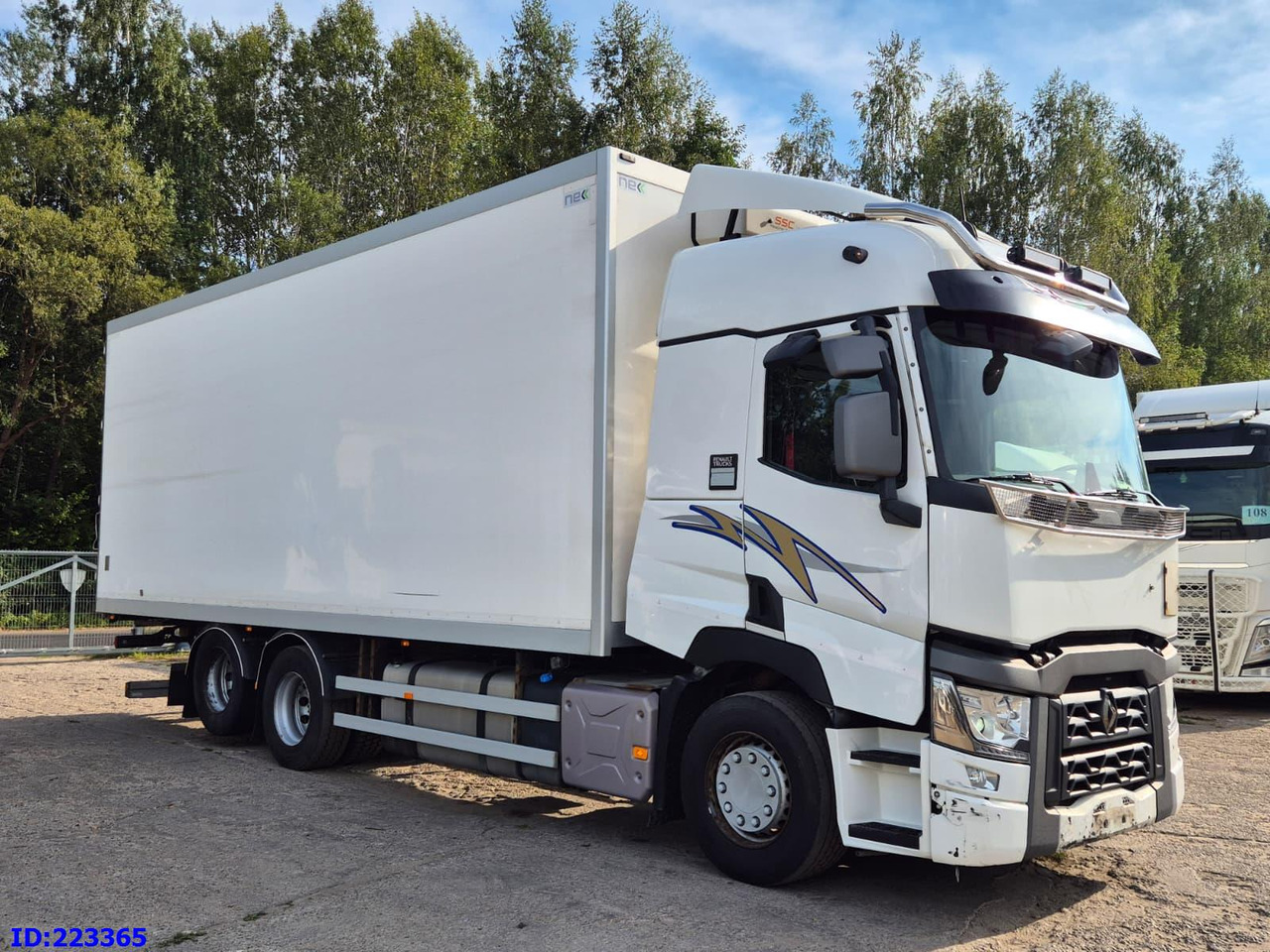 RENAULT T520 6x2 Euro 6 (Box 7.82m) - Грузовик с закрытым кузовом: фото 4 RENAULT T520 6x2 Euro 6 (Box 7.82m) - Грузовик с закрытым кузовом: фото 4