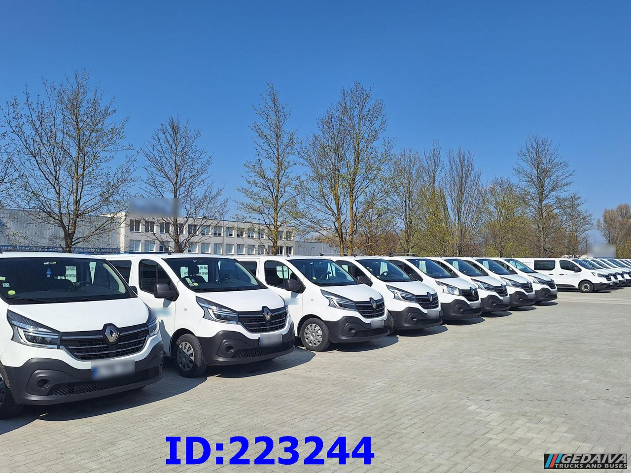 RENAULT Trafic (6pcs. available) - Грузопассажирский фургон: фото 1 RENAULT Trafic (6pcs. available) - Грузопассажирский фургон: фото 1