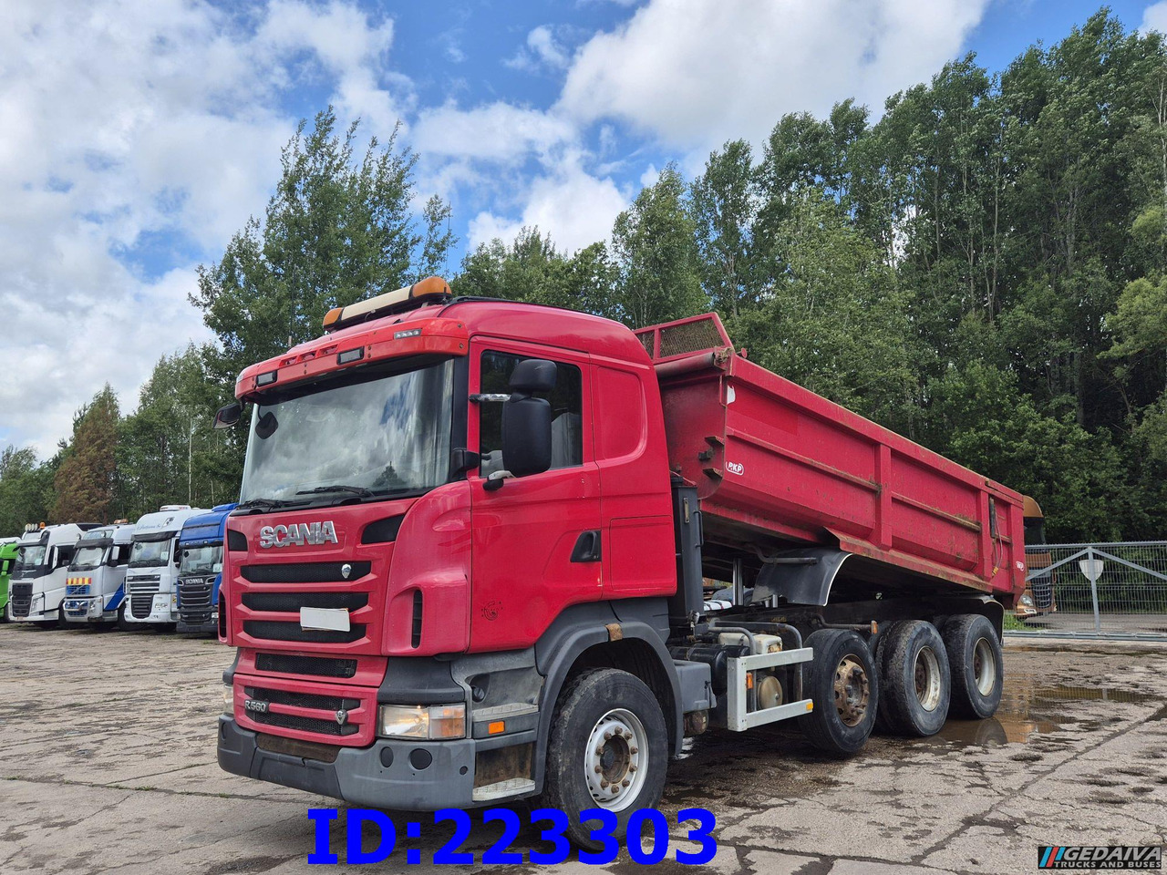 SCANIA R560 8X4 Full steel- Steering axle - Retarder - Самосвал: фото 1 SCANIA R560 8X4 Full steel- Steering axle - Retarder - Самосвал: фото 1