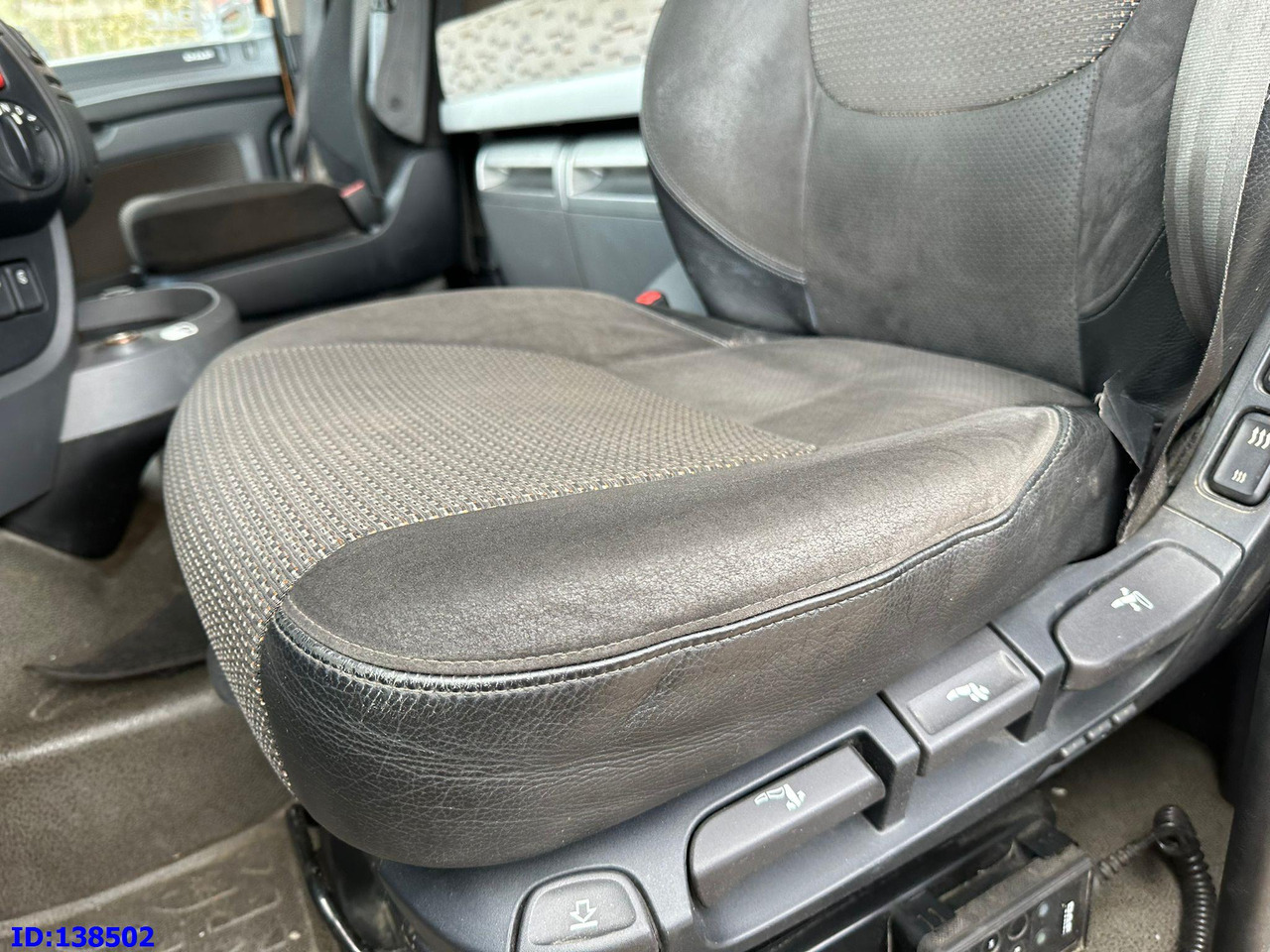 Тягач DAF XF106 460 6X2 Retarder: фото 13 Тягач DAF XF106 460 6X2 Retarder: фото 13