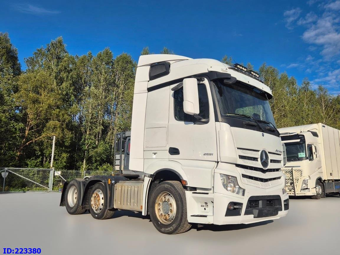 MERCEDES-BENZ Actros 2551 6x2 -Steering axle - Euro6 - Тягач: фото 4 MERCEDES-BENZ Actros 2551 6x2 -Steering axle - Euro6 - Тягач: фото 4