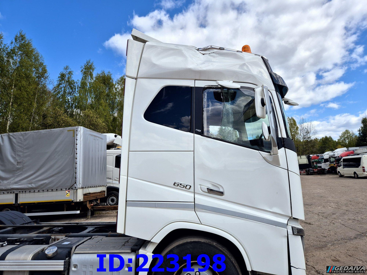 VOLVO FH16 650HP 8X4 (Steering axle) - Грузовик-шасси: фото 5 VOLVO FH16 650HP 8X4 (Steering axle) - Грузовик-шасси: фото 5