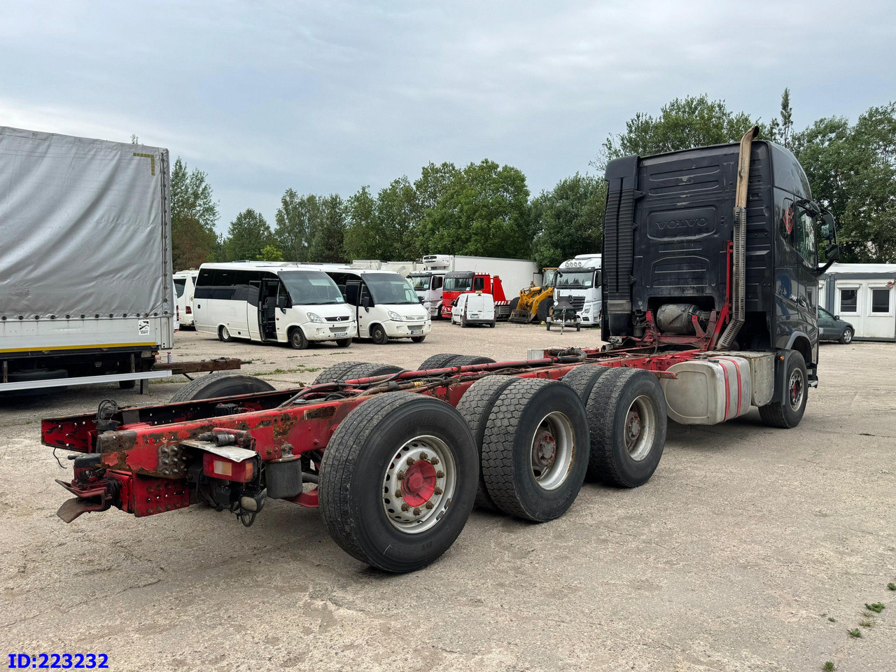 VOLVO FH16 700HP 8X4 Big Axles - Грузовик-шасси: фото 5 VOLVO FH16 700HP 8X4 Big Axles - Грузовик-шасси: фото 5