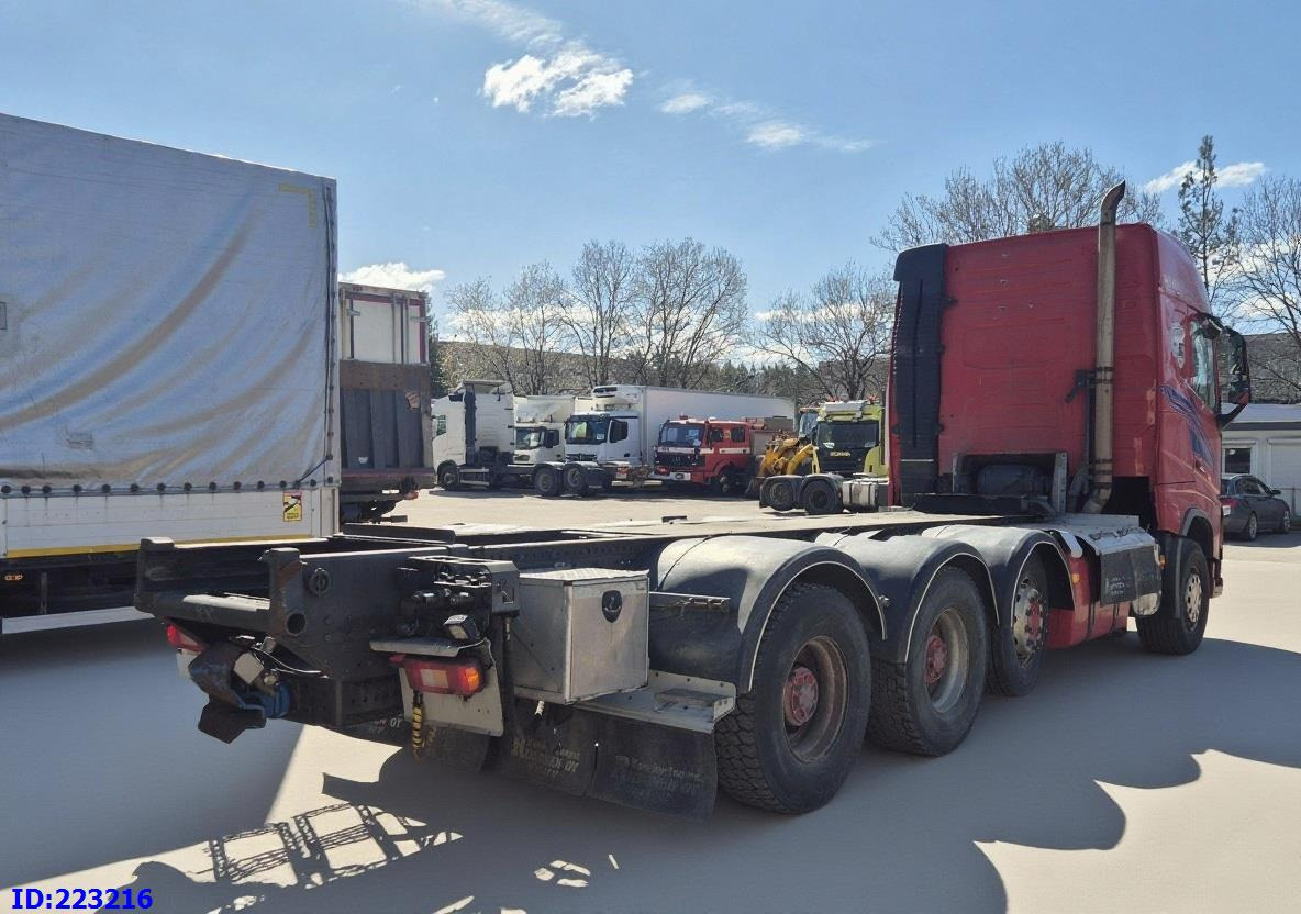 VOLVO FH16 700HP 8X4 Big axle - Грузовик-шасси: фото 5 VOLVO FH16 700HP 8X4 Big axle - Грузовик-шасси: фото 5