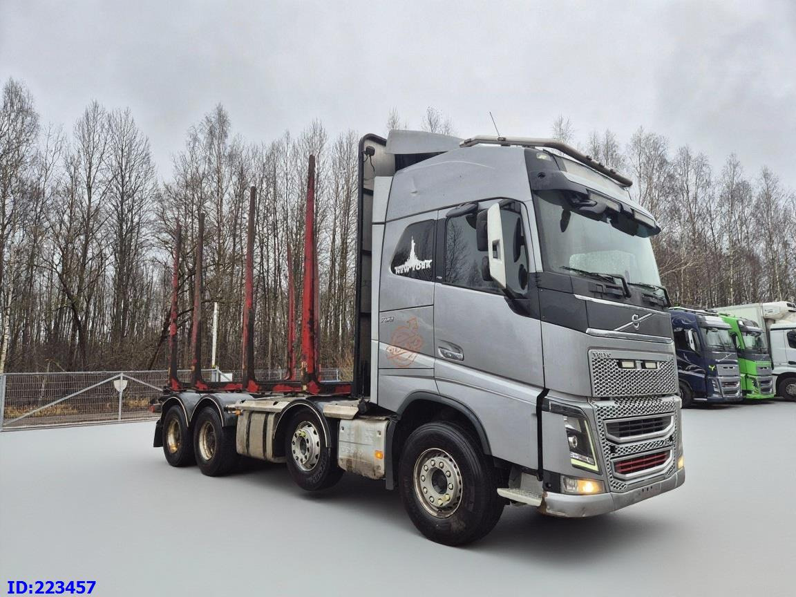 VOLVO FH16 750HP 8x4 Big axles - Лесовоз: фото 4 VOLVO FH16 750HP 8x4 Big axles - Лесовоз: фото 4