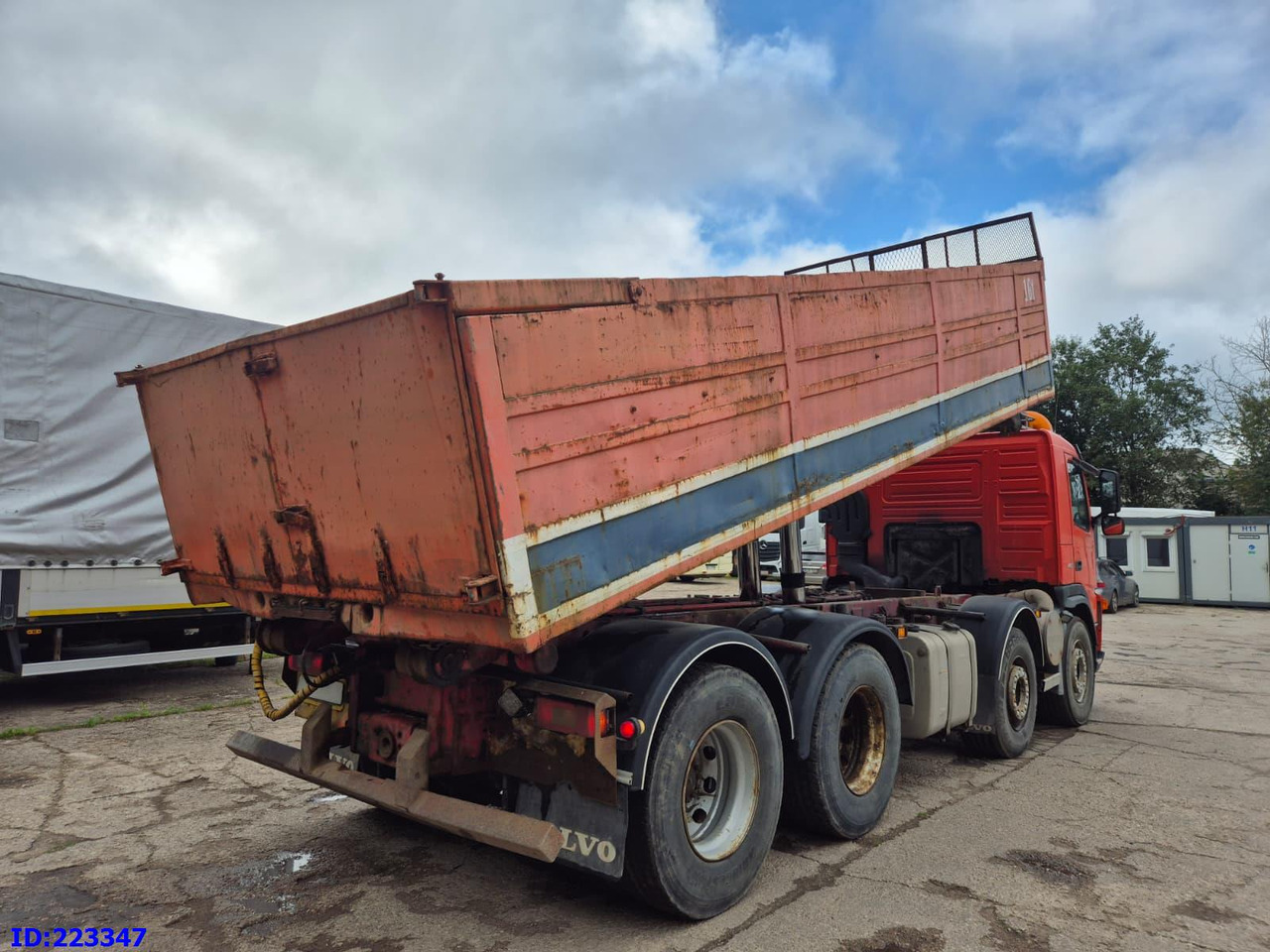 VOLVO FM12 420HP 8X4 Manual - Самосвал: фото 5 VOLVO FM12 420HP 8X4 Manual - Самосвал: фото 5