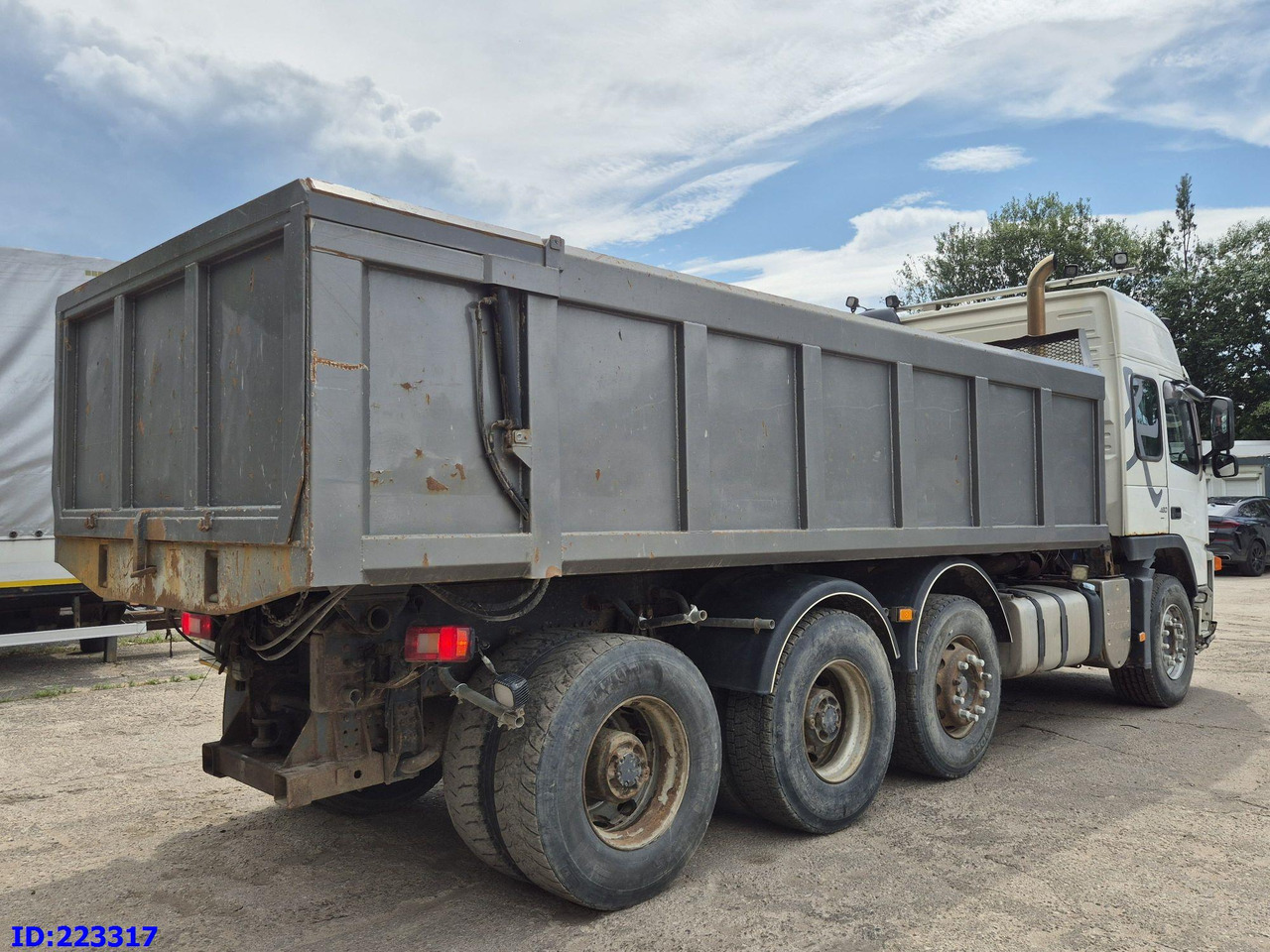 VOLVO FM13 480HP 8x4 (Big axle) - Самосвал: фото 5 VOLVO FM13 480HP 8x4 (Big axle) - Самосвал: фото 5