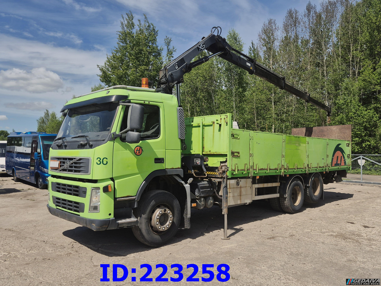 VOLVO FM9 300HP 6x2 + HIAB 144B -3 CL - Грузовик бортовой/ Платформа: фото 1 VOLVO FM9 300HP 6x2 + HIAB 144B -3 CL - Грузовик бортовой/ Платформа: фото 1