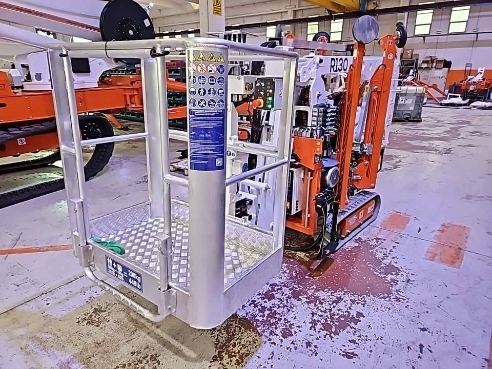 EasyLift R130 - Коленчатый подъемник: фото 4 EasyLift R130 - Коленчатый подъемник: фото 4