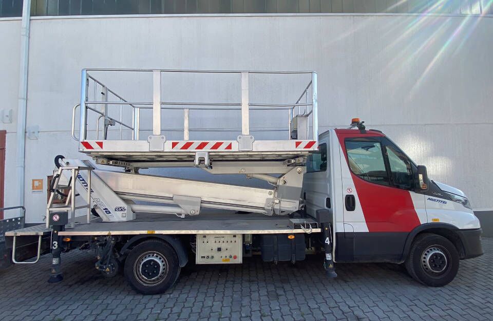 MULTITEL MS100 - Грузовик с подъемником: фото 1 MULTITEL MS100 - Грузовик с подъемником: фото 1
