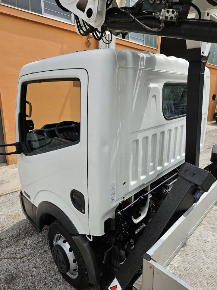 OIL&STEEL Snake 21.12 - Грузовик с подъемником: фото 4 OIL&STEEL Snake 21.12 - Грузовик с подъемником: фото 4