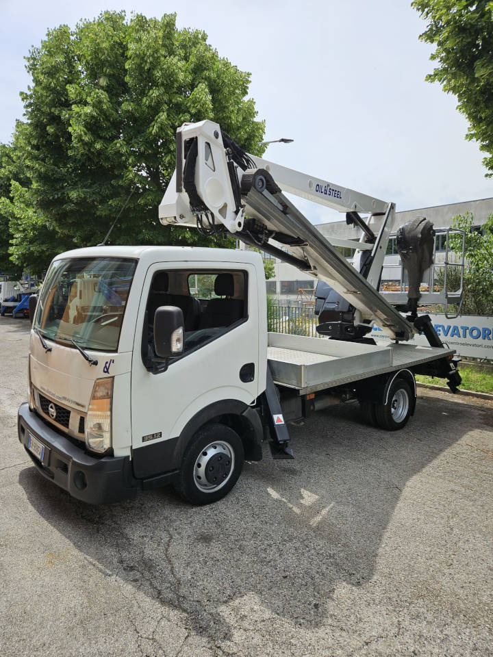 OIL&STEEL Snake 21.12 - Грузовик с подъемником: фото 1 OIL&STEEL Snake 21.12 - Грузовик с подъемником: фото 1