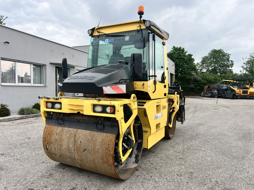 Bomag BW 154 AP-4 AM (111577) - Дорожный каток: фото 2 Bomag BW 154 AP-4 AM (111577) - Дорожный каток: фото 2