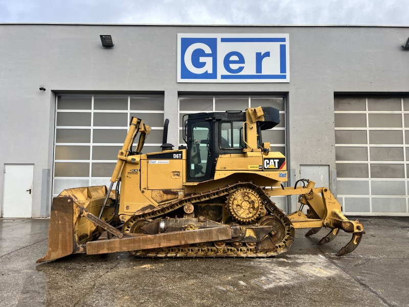 Caterpillar D 6 T (111077) - Бульдозер: фото 1 Caterpillar D 6 T (111077) - Бульдозер: фото 1