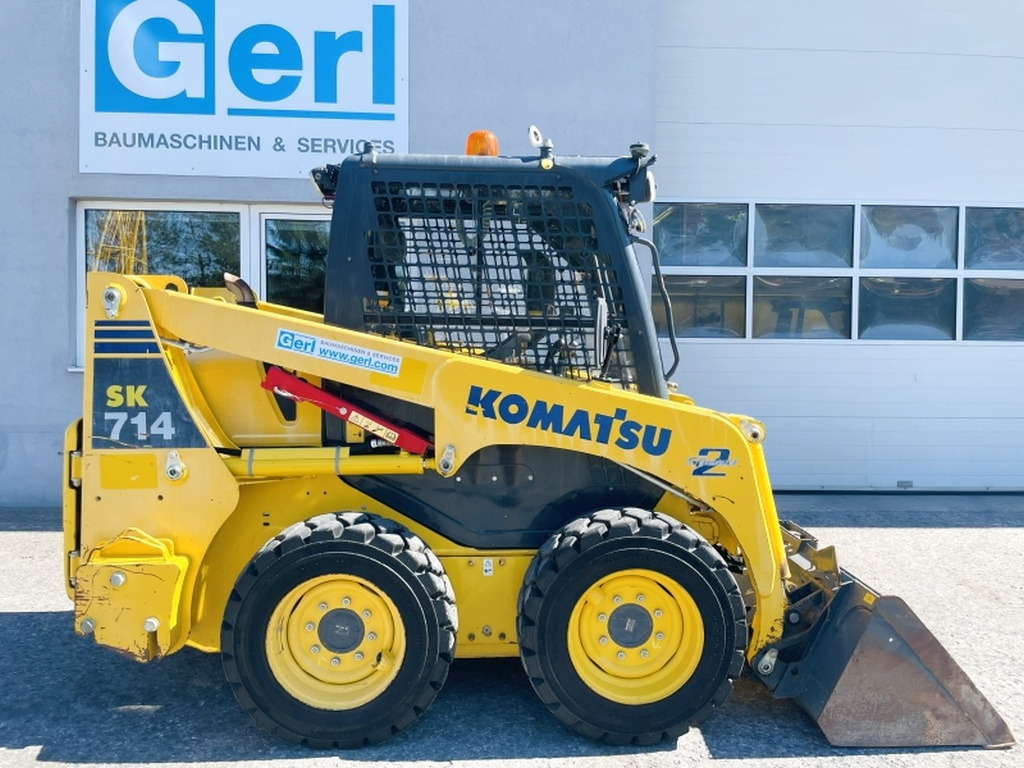 Komatsu SK714-5 (4066) - Мини-погрузчик с бортовым поворотом: фото 2 Komatsu SK714-5 (4066) - Мини-погрузчик с бортовым поворотом: фото 2