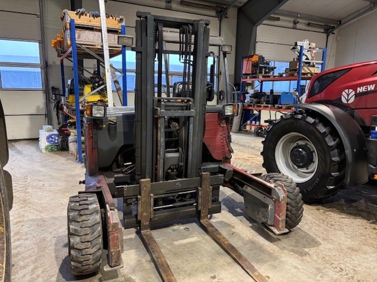 Moffett M5 - Мобильный вилочный погрузчик: фото 1 Moffett M5 - Мобильный вилочный погрузчик: фото 1