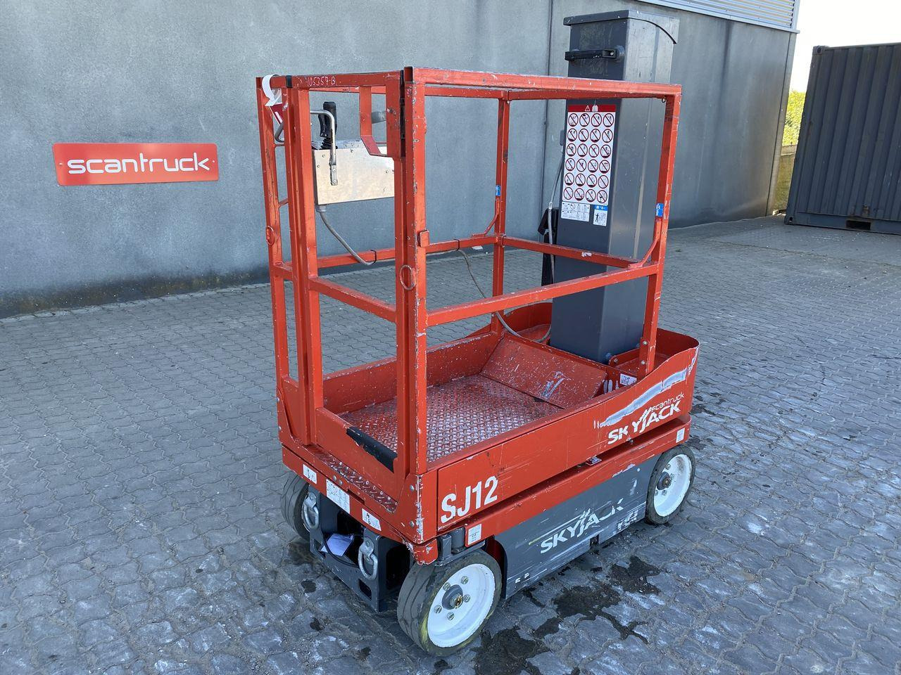 Вертикальный мачтовый подъемник Skyjack SJ12: фото 1