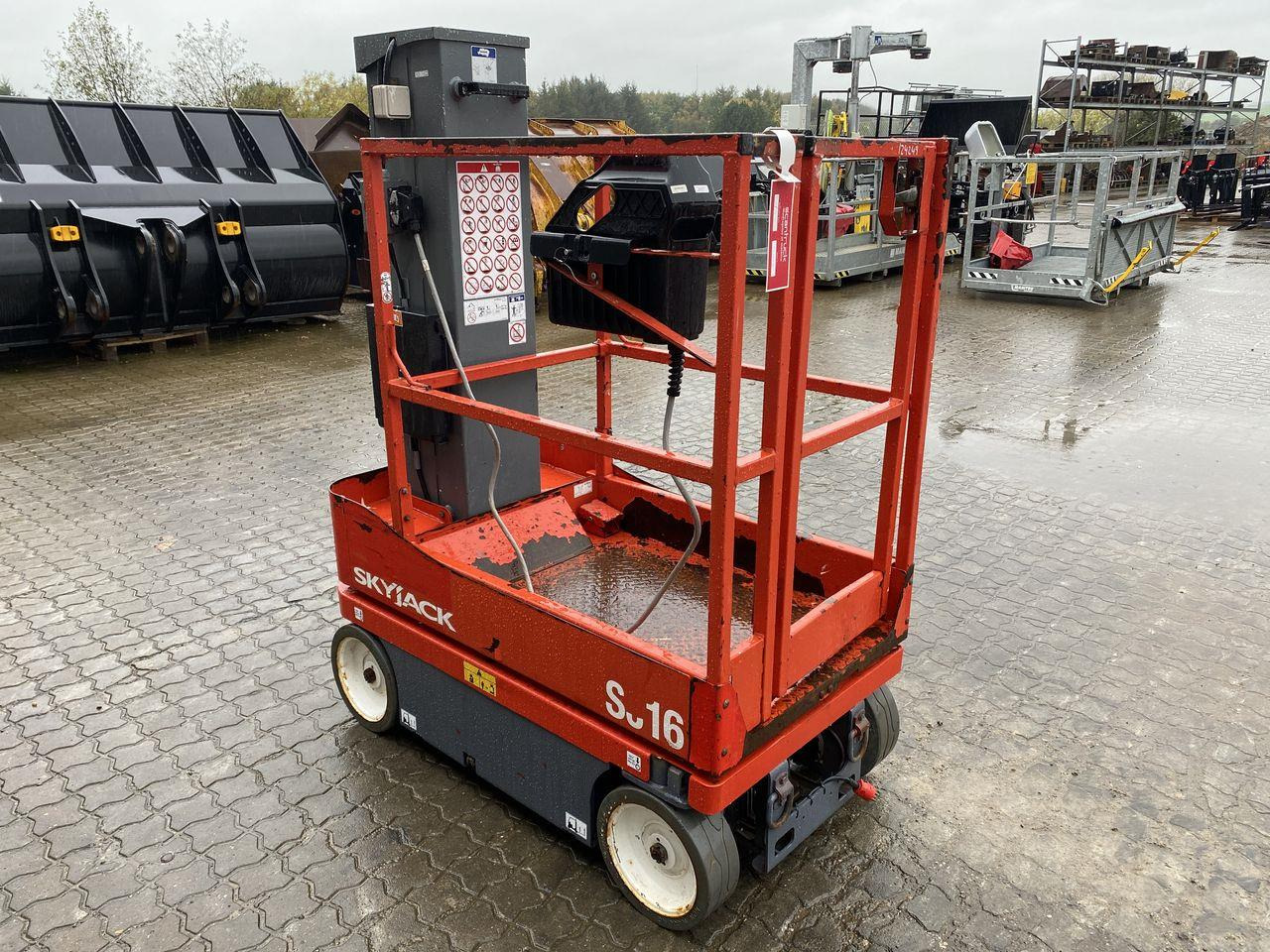 Skyjack SJ16 - Вертикальный мачтовый подъемник: фото 5 Skyjack SJ16 - Вертикальный мачтовый подъемник: фото 5