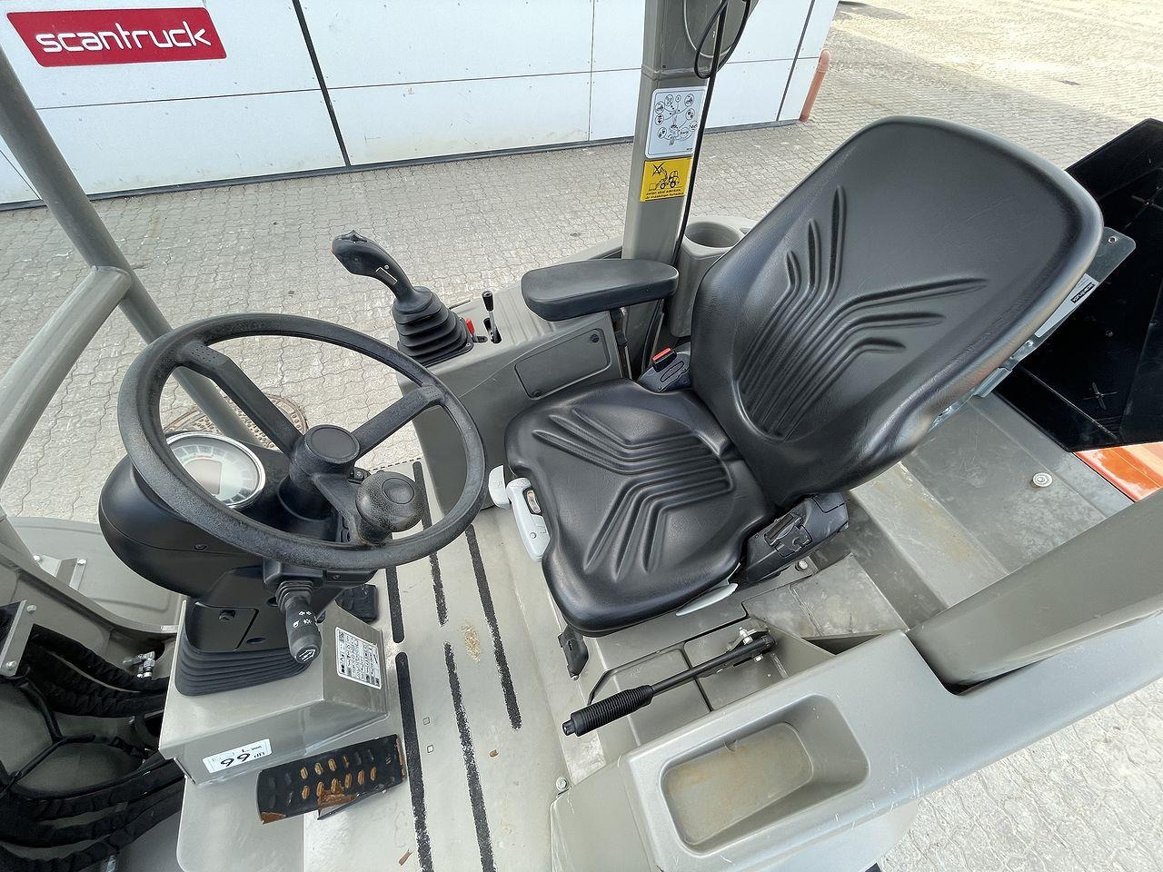 Weycor AR380 Agrar - Компактный фронтальный погрузчик: фото 3 Weycor AR380 Agrar - Компактный фронтальный погрузчик: фото 3