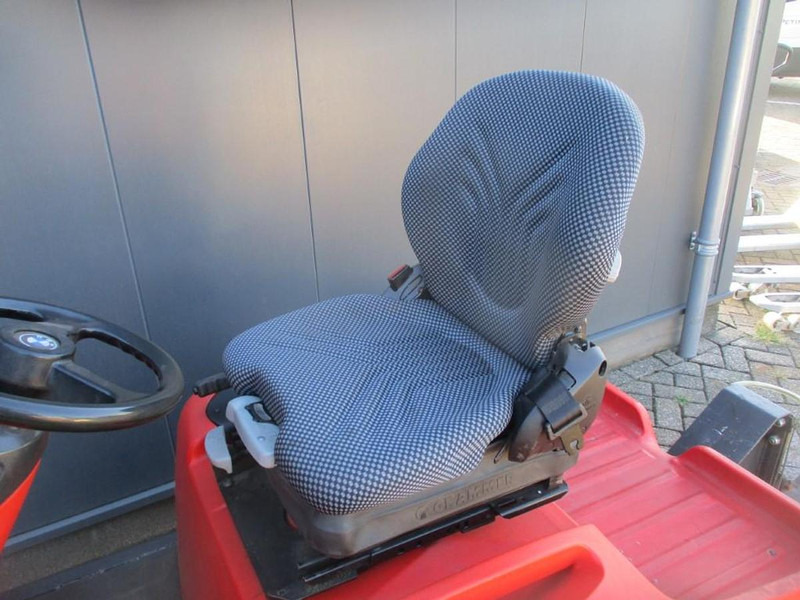 Linde P 60 - Складской тягач: фото 5 Linde P 60 - Складской тягач: фото 5