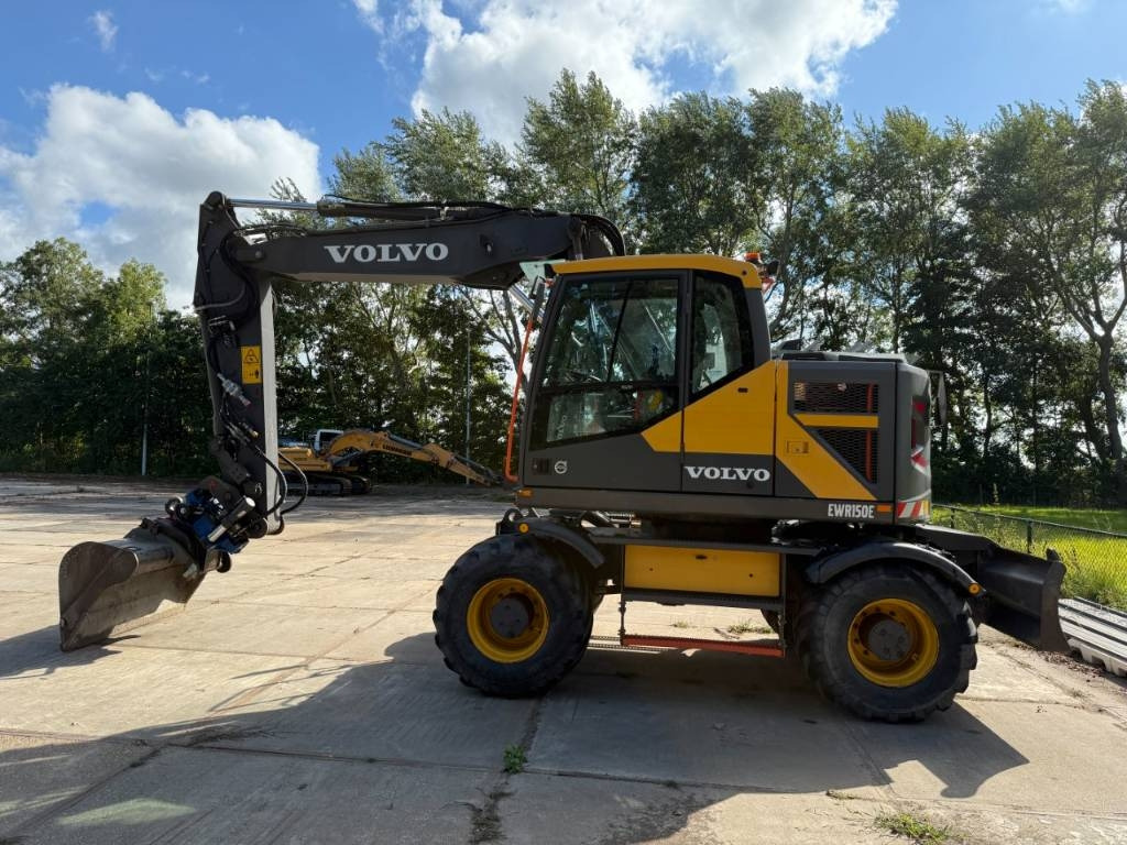 Volvo EWR 150 E - Колёсный экскаватор: фото 1 Volvo EWR 150 E - Колёсный экскаватор: фото 1