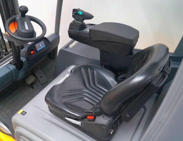 Jungheinrich EFG320 - Электропогрузчик: фото 4 Jungheinrich EFG320 - Электропогрузчик: фото 4