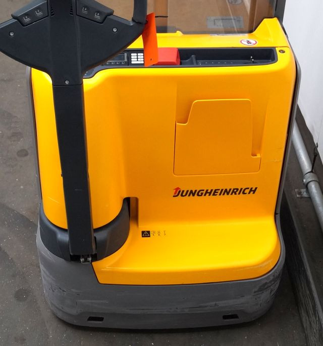 Jungheinrich EJC110 - Штабелер: фото 3 Jungheinrich EJC110 - Штабелер: фото 3