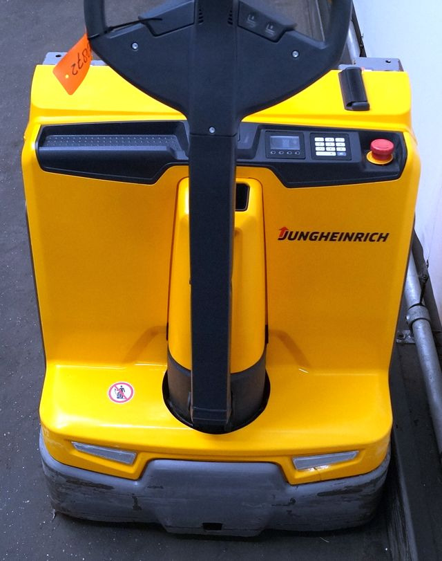 Jungheinrich EJE C20 - Тележка: фото 3 Jungheinrich EJE C20 - Тележка: фото 3