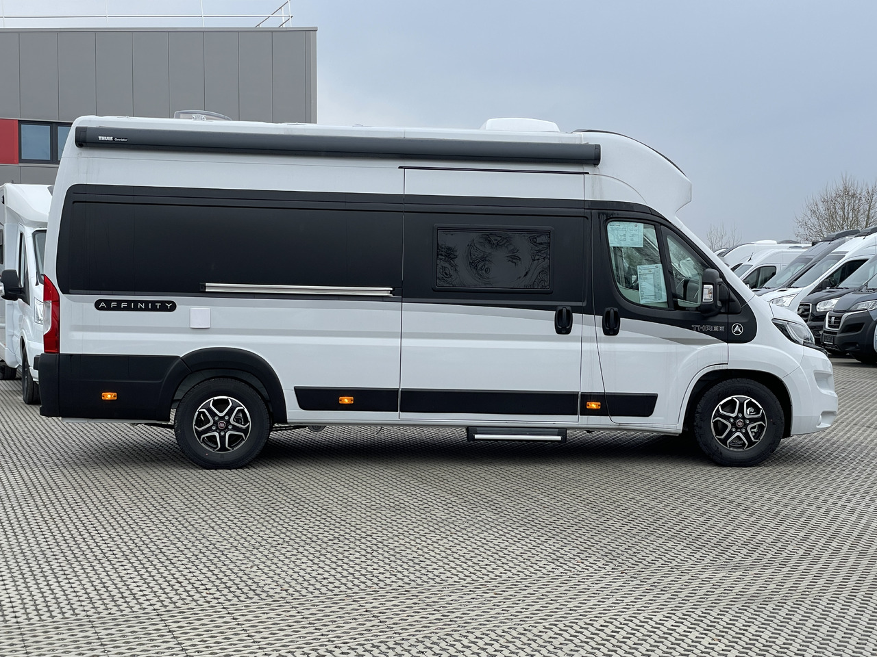 Affinity Three **180 PS** **AUTOMATIK** - Кастенваген: фото 2 Affinity Three **180 PS** **AUTOMATIK** - Кастенваген: фото 2