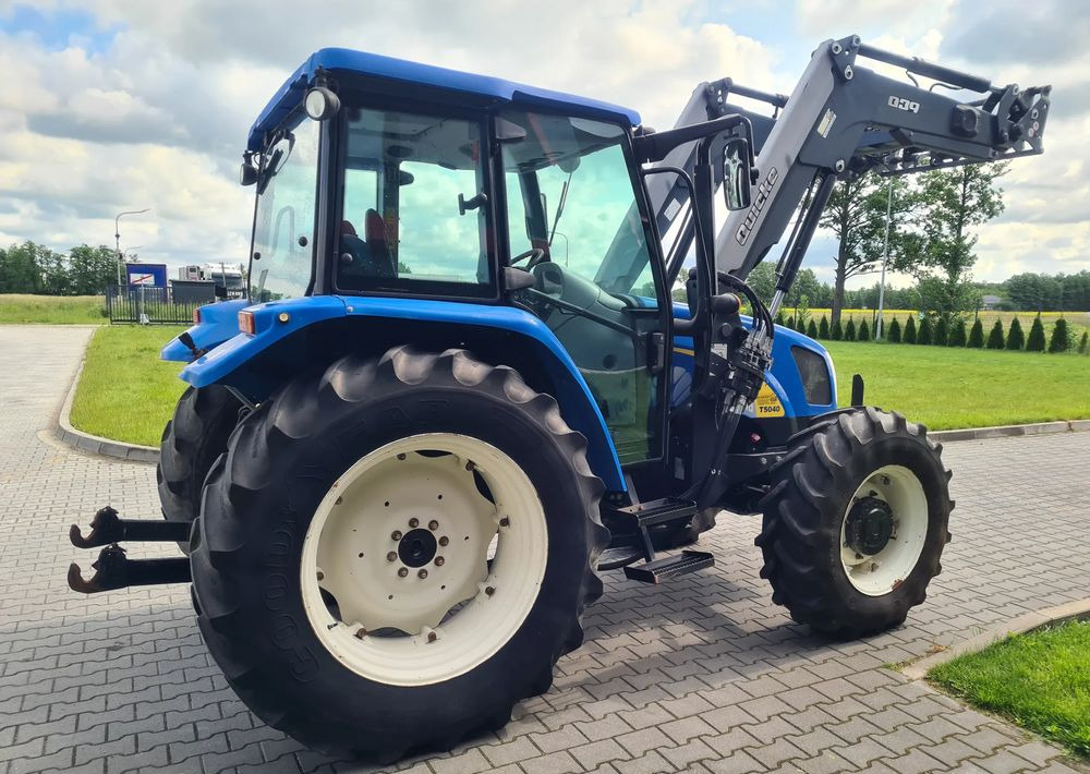 New Holland T5040 - Трактор: фото 4 New Holland T5040 - Трактор: фото 4