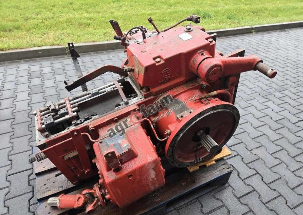 Skrzynia biegów, tylny most Case 1255 XL - Коробка передач: фото 2 Skrzynia biegów, tylny most Case 1255 XL - Коробка передач: фото 2