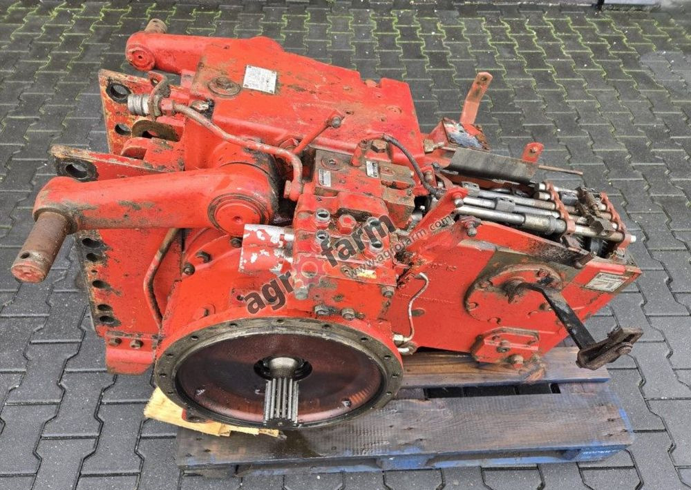 Skrzynia biegów, tylny most Case 1255 XL - Коробка передач: фото 1 Skrzynia biegów, tylny most Case 1255 XL - Коробка передач: фото 1