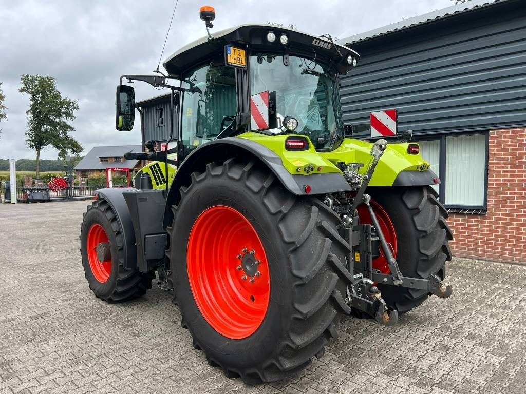 Claas Arion 660 - Трактор: фото 3 Claas Arion 660 - Трактор: фото 3