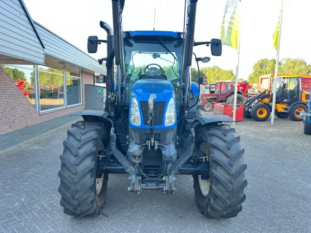 Трактор New Holland T 6.155: фото 8