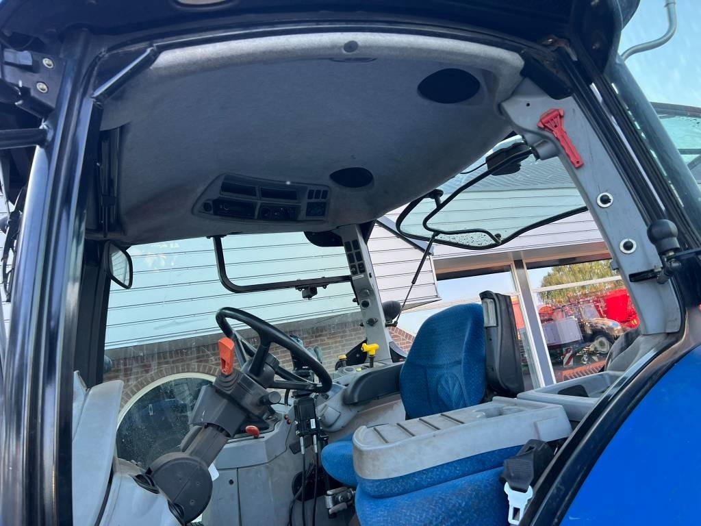 Трактор New Holland T 6.155: фото 12