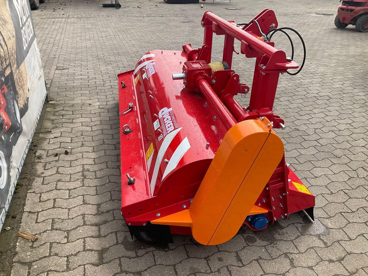 Dücker UM 27 - Косилка-измельчитель: фото 1 Dücker UM 27 - Косилка-измельчитель: фото 1