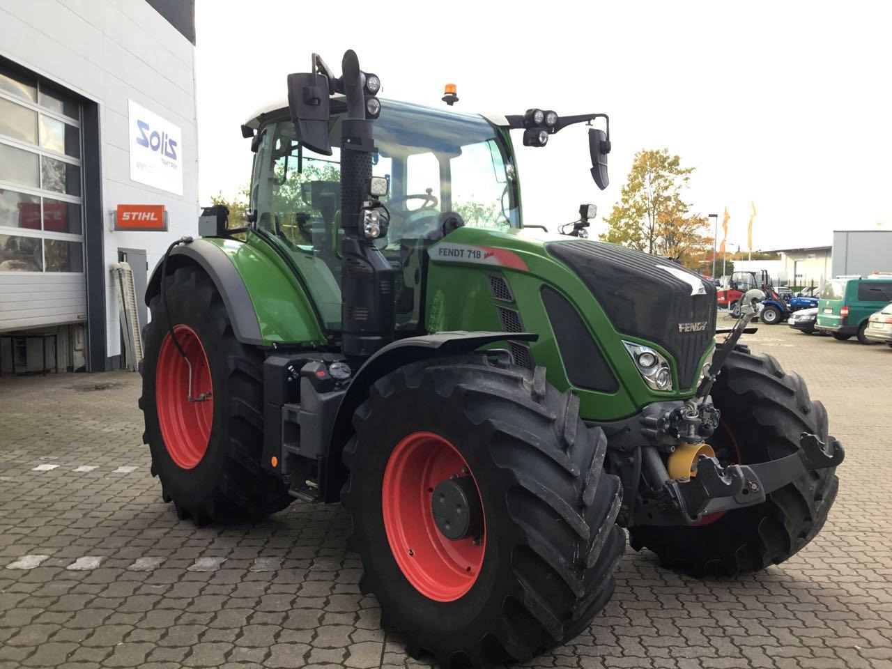 Fendt 718 S4 Vario ProfiPlus - Трактор: фото 3 Fendt 718 S4 Vario ProfiPlus - Трактор: фото 3