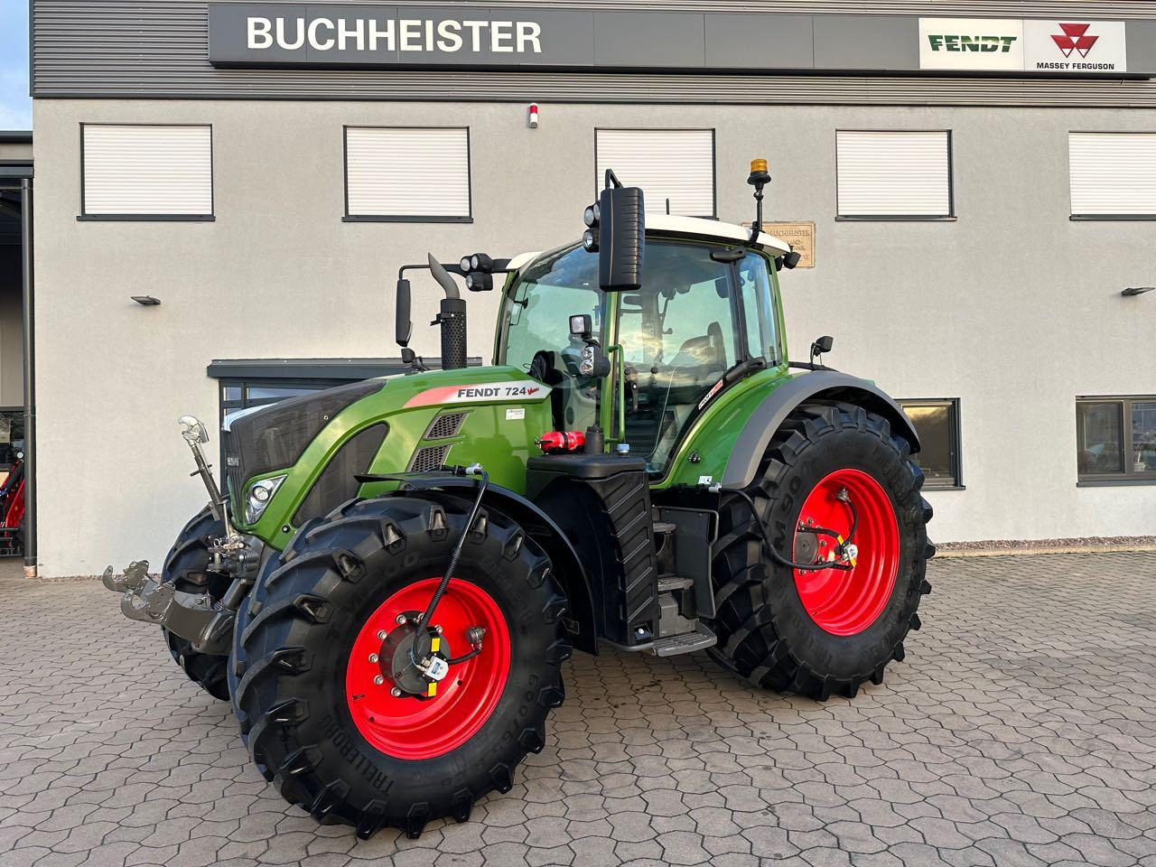 Fendt 724 Vario S4ProfiPlus - Трактор: фото 1 Fendt 724 Vario S4ProfiPlus - Трактор: фото 1