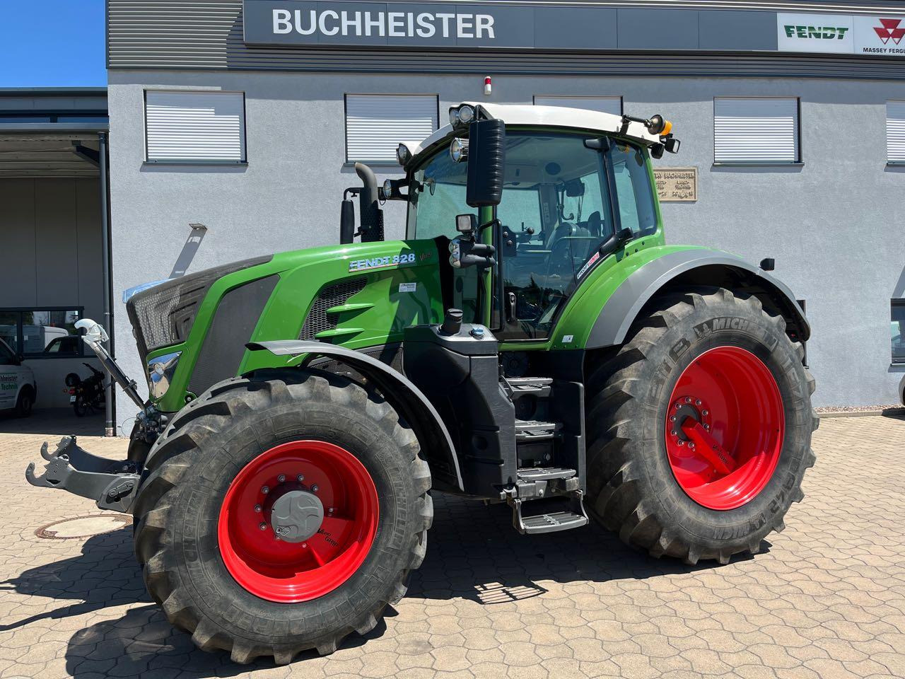 Fendt 828 Vario S4 ProfiPlus - Трактор: фото 1 Fendt 828 Vario S4 ProfiPlus - Трактор: фото 1