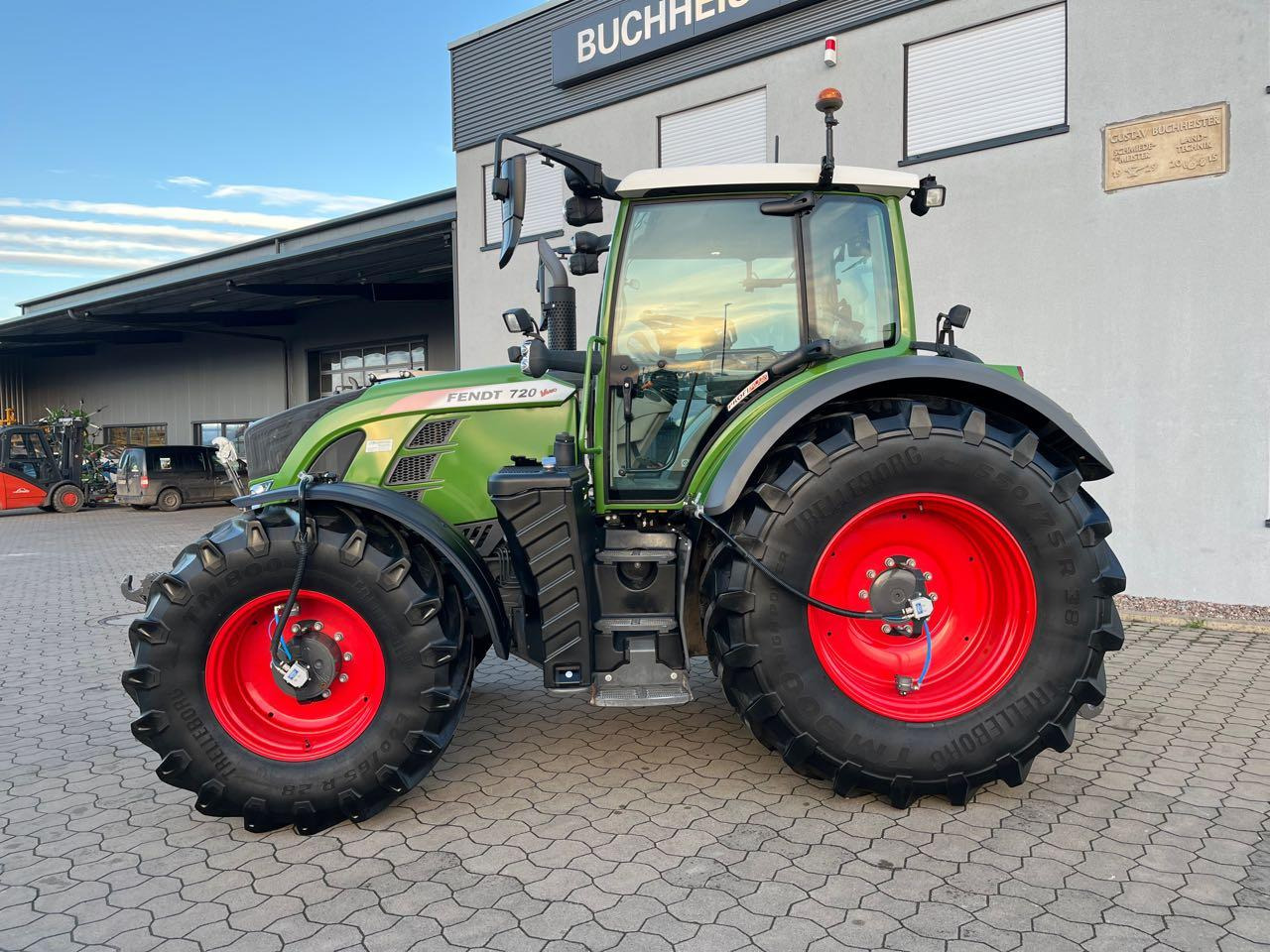 Fendt Fendt 720 Vario S4 ProfiPlus - Трактор: фото 1 Fendt Fendt 720 Vario S4 ProfiPlus - Трактор: фото 1