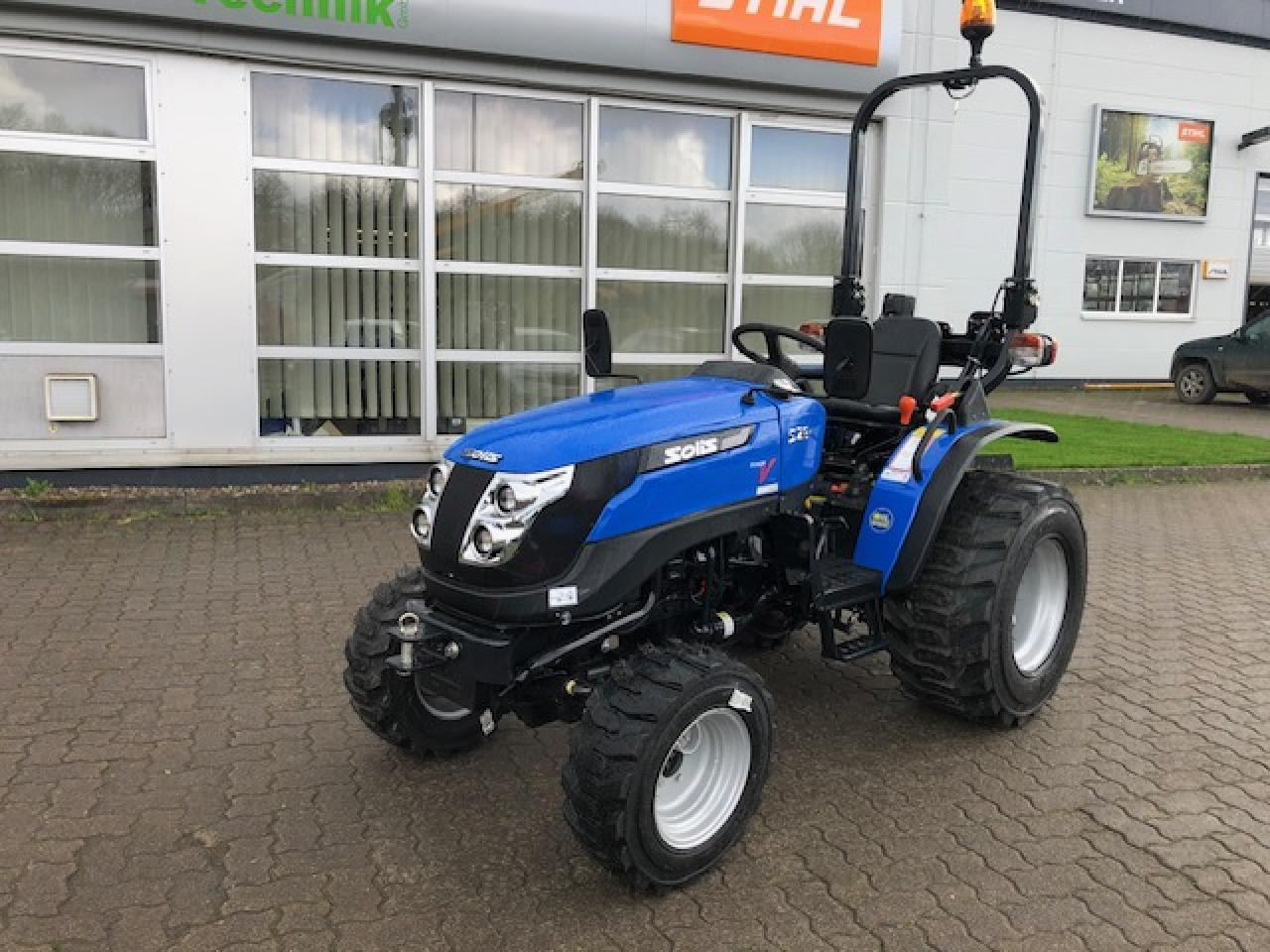 Solis 26+ Seitenschalter - Трактор: фото 1 Solis 26+ Seitenschalter - Трактор: фото 1