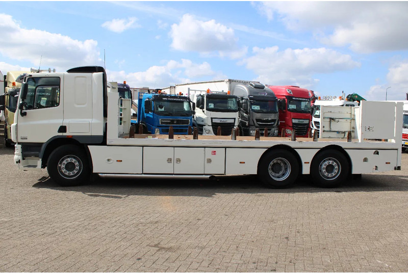 DAF CF 75 .310 + 6X2 + EURO 5 - Грузовик бортовой/ Платформа: фото 3 DAF CF 75 .310 + 6X2 + EURO 5 - Грузовик бортовой/ Платформа: фото 3