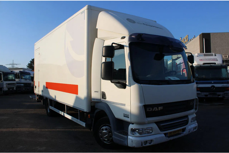 DAF LF 45 .210 + EURO 5 + LIFT + 6.38METER - Грузовик с закрытым кузовом: фото 2 DAF LF 45 .210 + EURO 5 + LIFT + 6.38METER - Грузовик с закрытым кузовом: фото 2