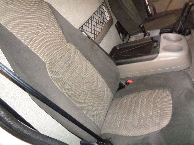 DAF LF 45.220 + Euro 5 + Dhollandia Lift + Manual - Грузовик с закрытым кузовом: фото 5 DAF LF 45.220 + Euro 5 + Dhollandia Lift + Manual - Грузовик с закрытым кузовом: фото 5