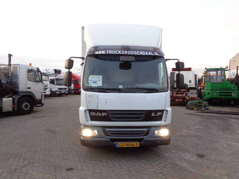 DAF LF 45.220 + Euro 5 + Dhollandia Lift + Manual - Грузовик с закрытым кузовом: фото 2 DAF LF 45.220 + Euro 5 + Dhollandia Lift + Manual - Грузовик с закрытым кузовом: фото 2