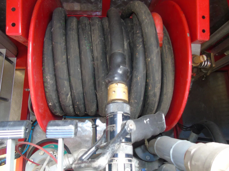 MAN F16 .240 + 4x4 + PUMPS COMPLETE + MANUAL + SPRING + 24.416KM - Пожарная машина: фото 5 MAN F16 .240 + 4x4 + PUMPS COMPLETE + MANUAL + SPRING + 24.416KM - Пожарная машина: фото 5