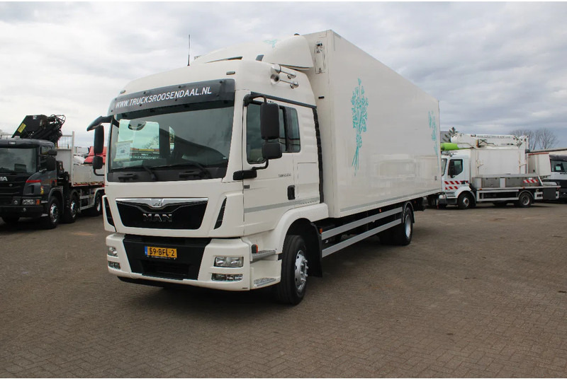 MAN TGM 12.250 + euro 6 + lift - Грузовик с закрытым кузовом: фото 2 MAN TGM 12.250 + euro 6 + lift - Грузовик с закрытым кузовом: фото 2