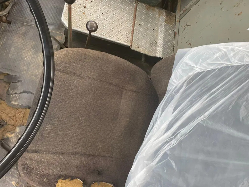 Mercedes-Benz 813 + Manual + Kipper + 4x4 - Самосвал: фото 4 Mercedes-Benz 813 + Manual + Kipper + 4x4 - Самосвал: фото 4